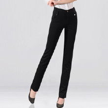 服飾服裝批發(fā)零售市場 價(jià)格、廠家與箱包銷售全解析